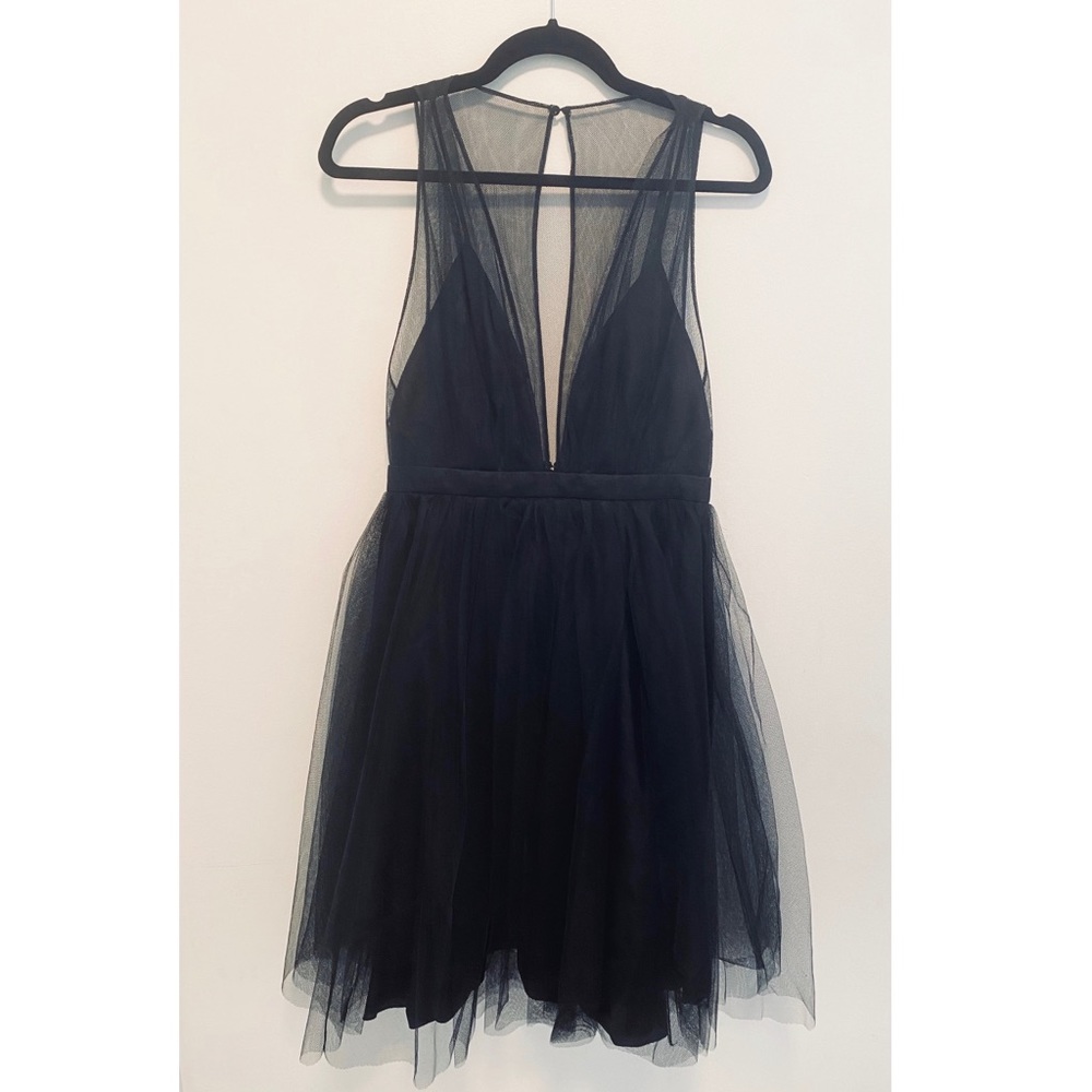Gilmar No.21 Sheer Pleated Sleeveless Black Dress